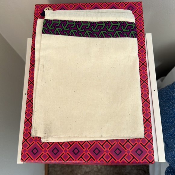 EUC Tory Burch Marguerite Perforated 105mm Slingback Heels - Ivory, Size 10 - Picture 12 of 12